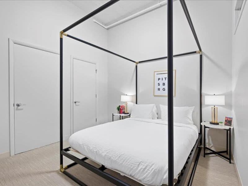 Cozysuites Roomy 1Br, Downtown Піттсбург Екстер'єр фото