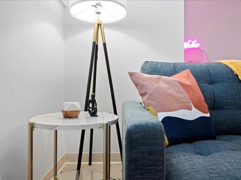 Cozysuites Roomy 1Br, Downtown Піттсбург Екстер'єр фото