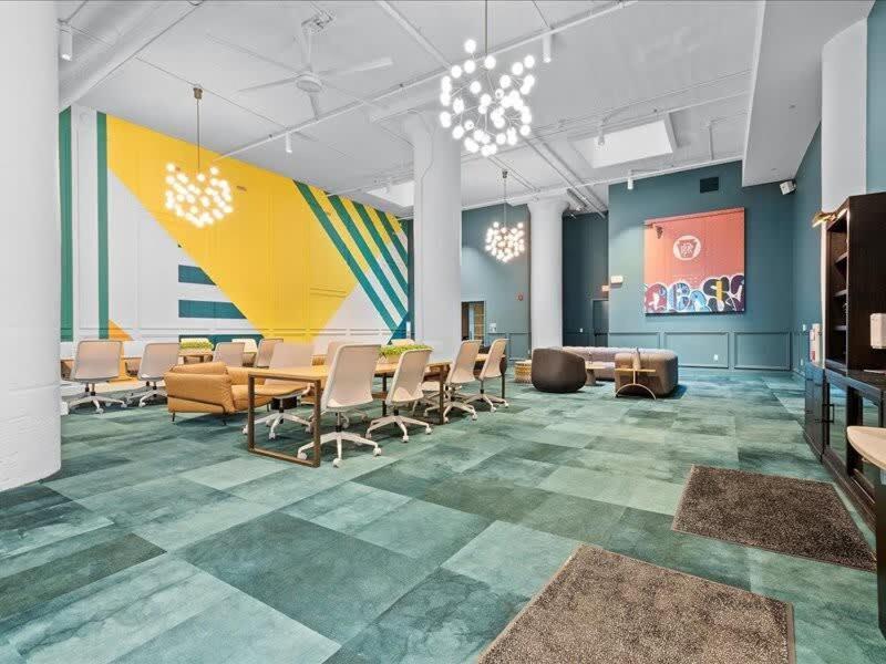 Cozysuites Roomy 1Br, Downtown Піттсбург Екстер'єр фото