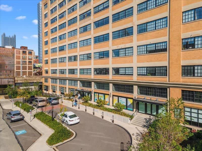 Cozysuites Roomy 1Br, Downtown Піттсбург Екстер'єр фото